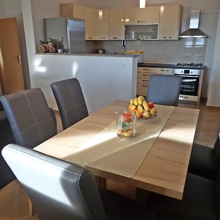 Apartmán In Jasenice 36586 *
