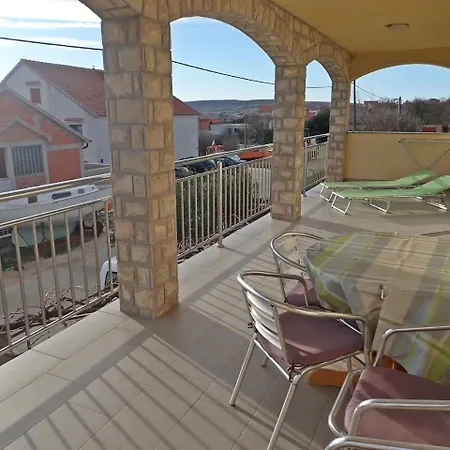 In Jasenice 36586 Apartmán *